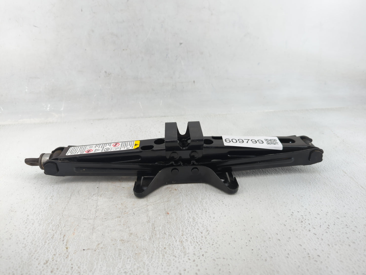 2017 Chevrolet Equinox Spare Scissor Car Jack - Oemusedautoparts1.com