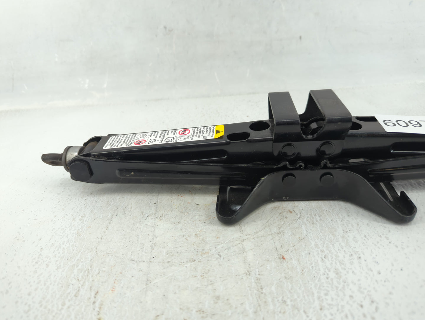 2017 Chevrolet Equinox Spare Scissor Car Jack - Oemusedautoparts1.com
