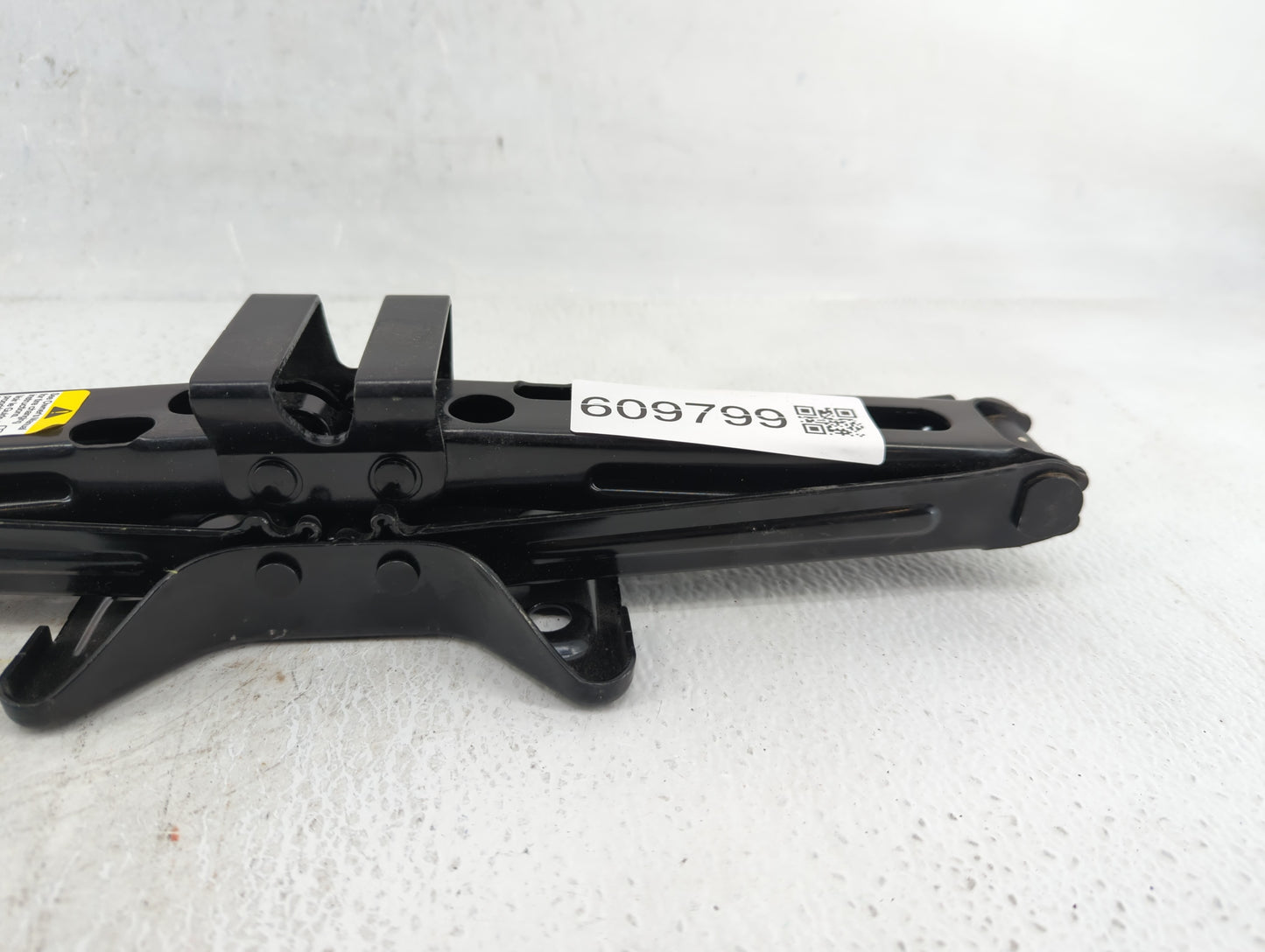 2017 Chevrolet Equinox Spare Scissor Car Jack - Oemusedautoparts1.com