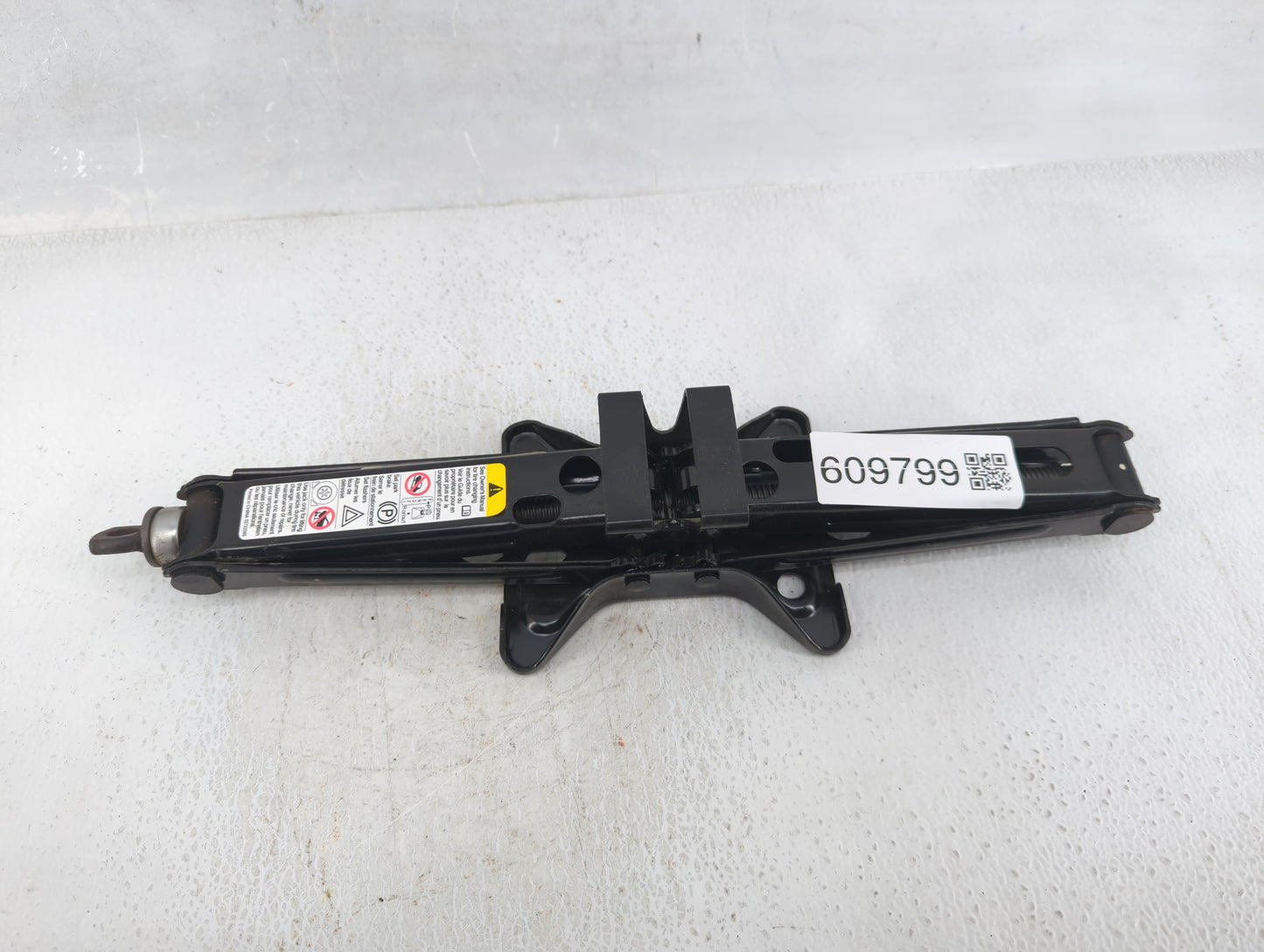 2017 Chevrolet Equinox Spare Scissor Car Jack - Oemusedautoparts1.com