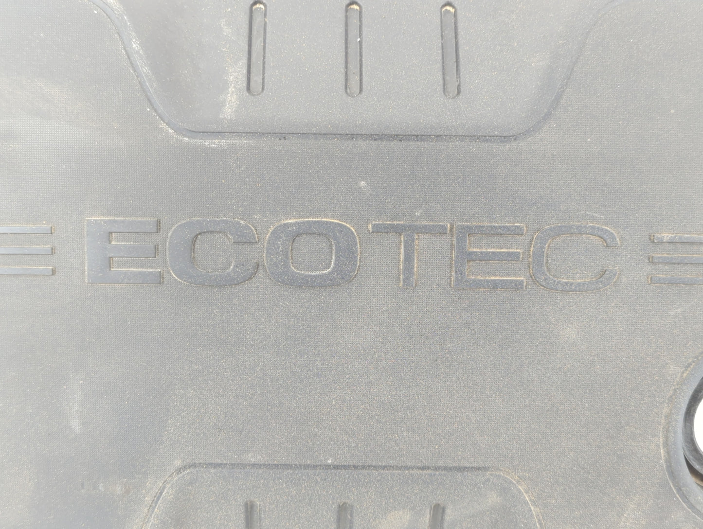 2017 Chevrolet Equinox Engine Cover - Oemusedautoparts1.com