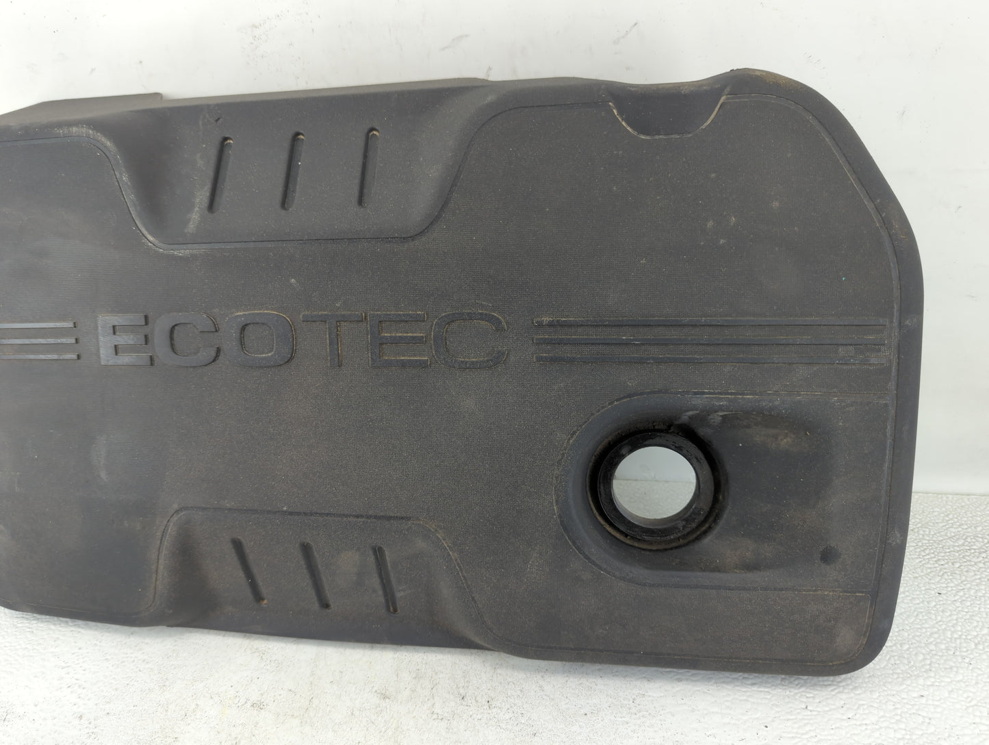 2017 Chevrolet Equinox Engine Cover - Oemusedautoparts1.com