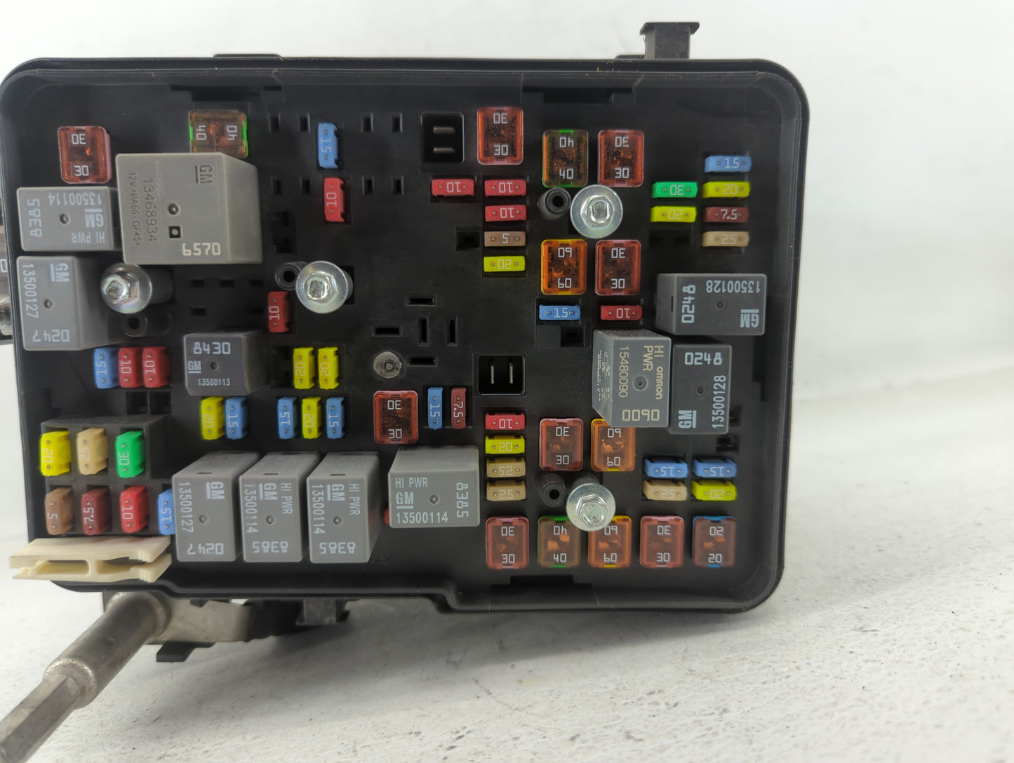 2016-2017 Chevrolet Equinox Fusebox Fuse Box Panel Relay Module P/N:84080470_01 Fits Fits 2016 2017 OEM Used Auto Parts - Oe