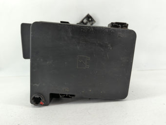 compare product 2016-2017 Chevrolet Equinox Fusebox Fuse Box Panel Relay Module P/N:84080470_01 Fits Fits 2016 2017 OEM Used Auto Parts