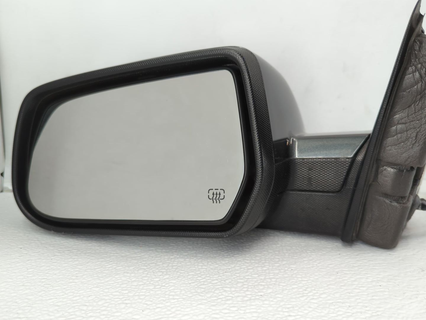 2015-2017 Chevrolet Equinox Driver Side View Mirror - Left Door Mirror OEM Used - Oemusedautoparts1.com