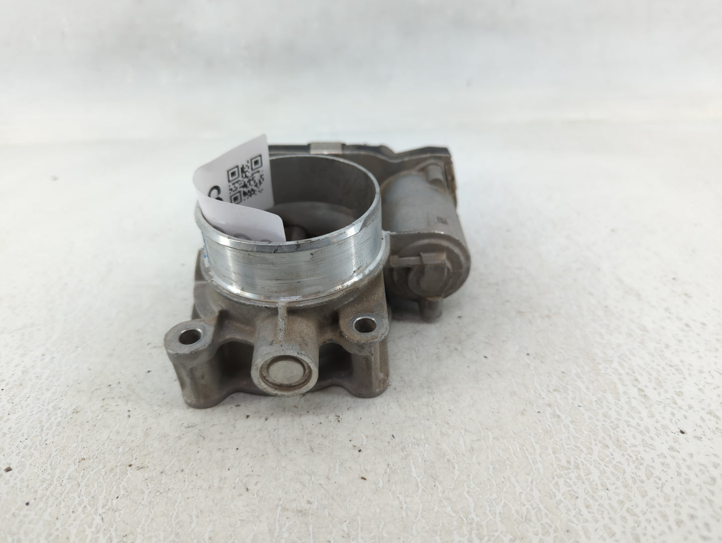 2016-2017 Chevrolet Equinox Throttle Body P/N:12670834AA Fits Fits 2016 2017 OEM Used Auto Parts - Oemusedautoparts1.com