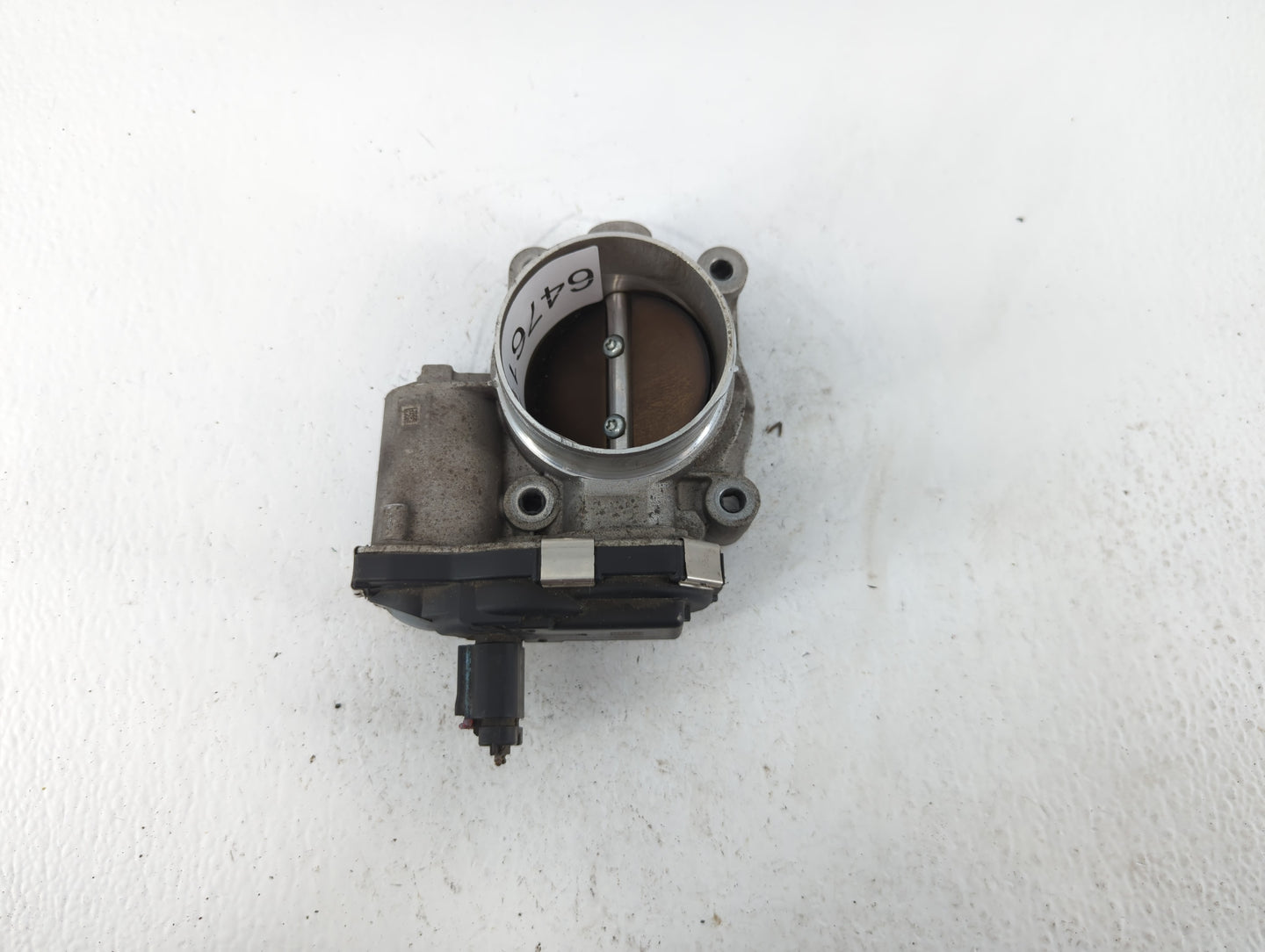 2016-2017 Chevrolet Equinox Throttle Body P/N:12670834AA Fits Fits 2016 2017 OEM Used Auto Parts - Oemusedautoparts1.com