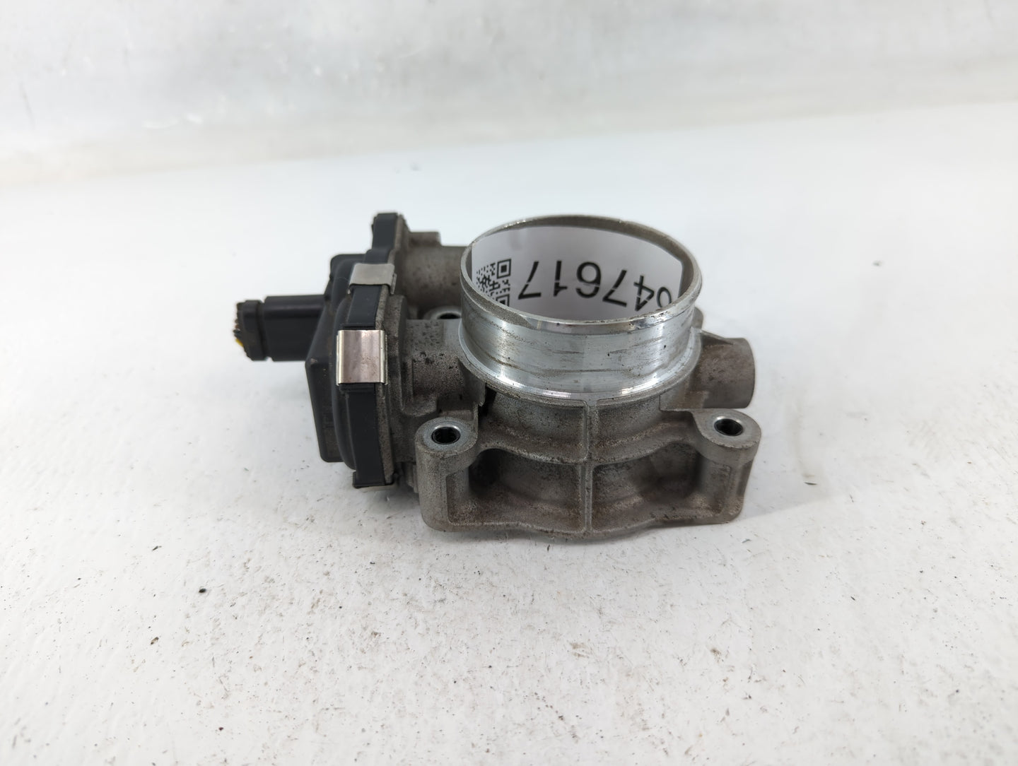 2016-2017 Chevrolet Equinox Throttle Body P/N:12670834AA Fits Fits 2016 2017 OEM Used Auto Parts - Oemusedautoparts1.com