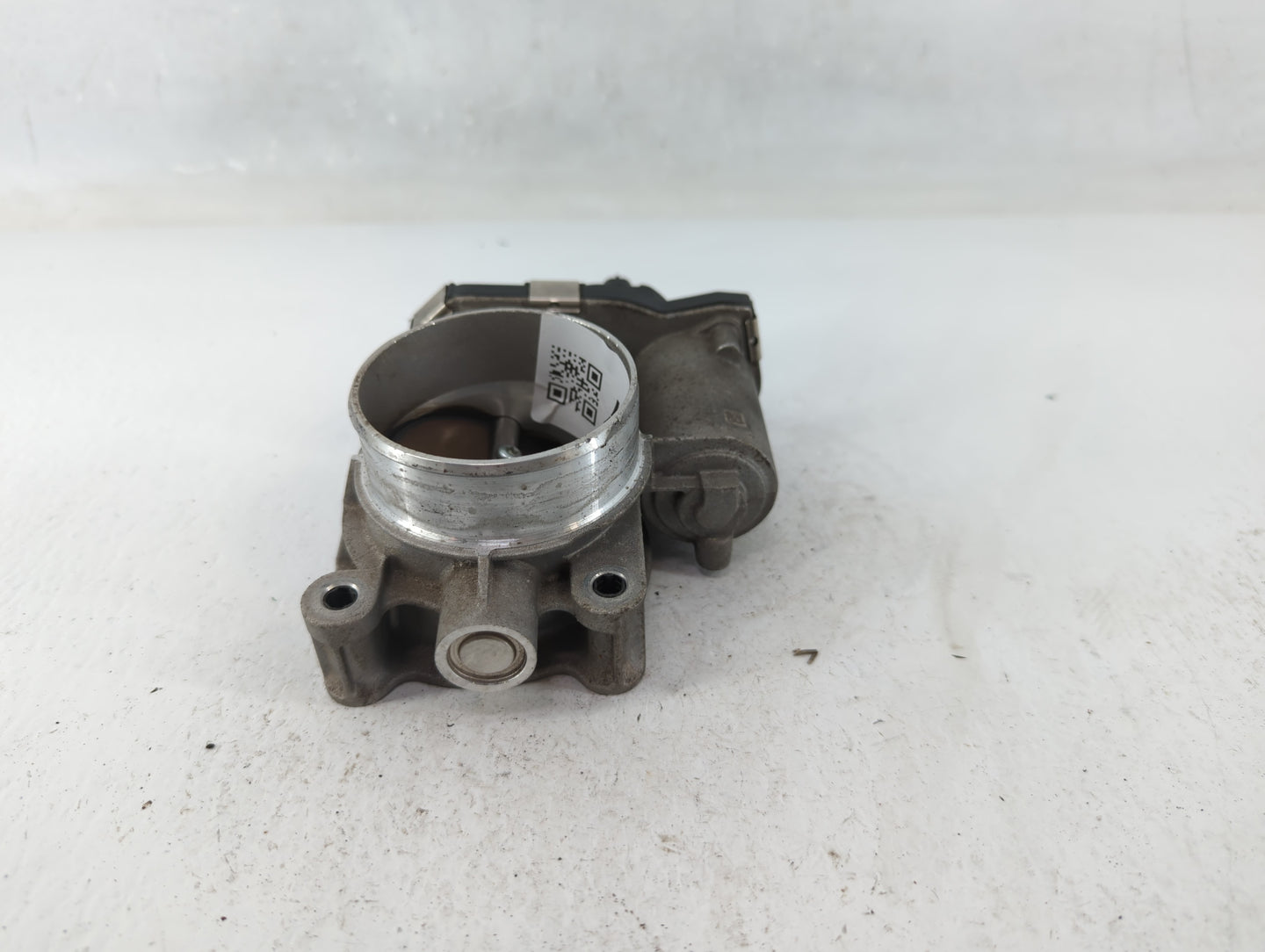 2016-2017 Chevrolet Equinox Throttle Body P/N:12670834AA Fits Fits 2016 2017 OEM Used Auto Parts - Oemusedautoparts1.com