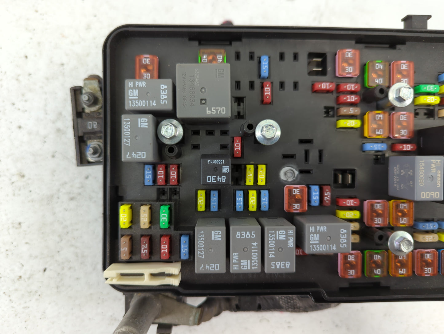 2016-2017 Chevrolet Equinox Fusebox Fuse Box Panel Relay Module P/N:84080470_01 Fits Fits 2016 2017 OEM Used Auto Parts - Oe