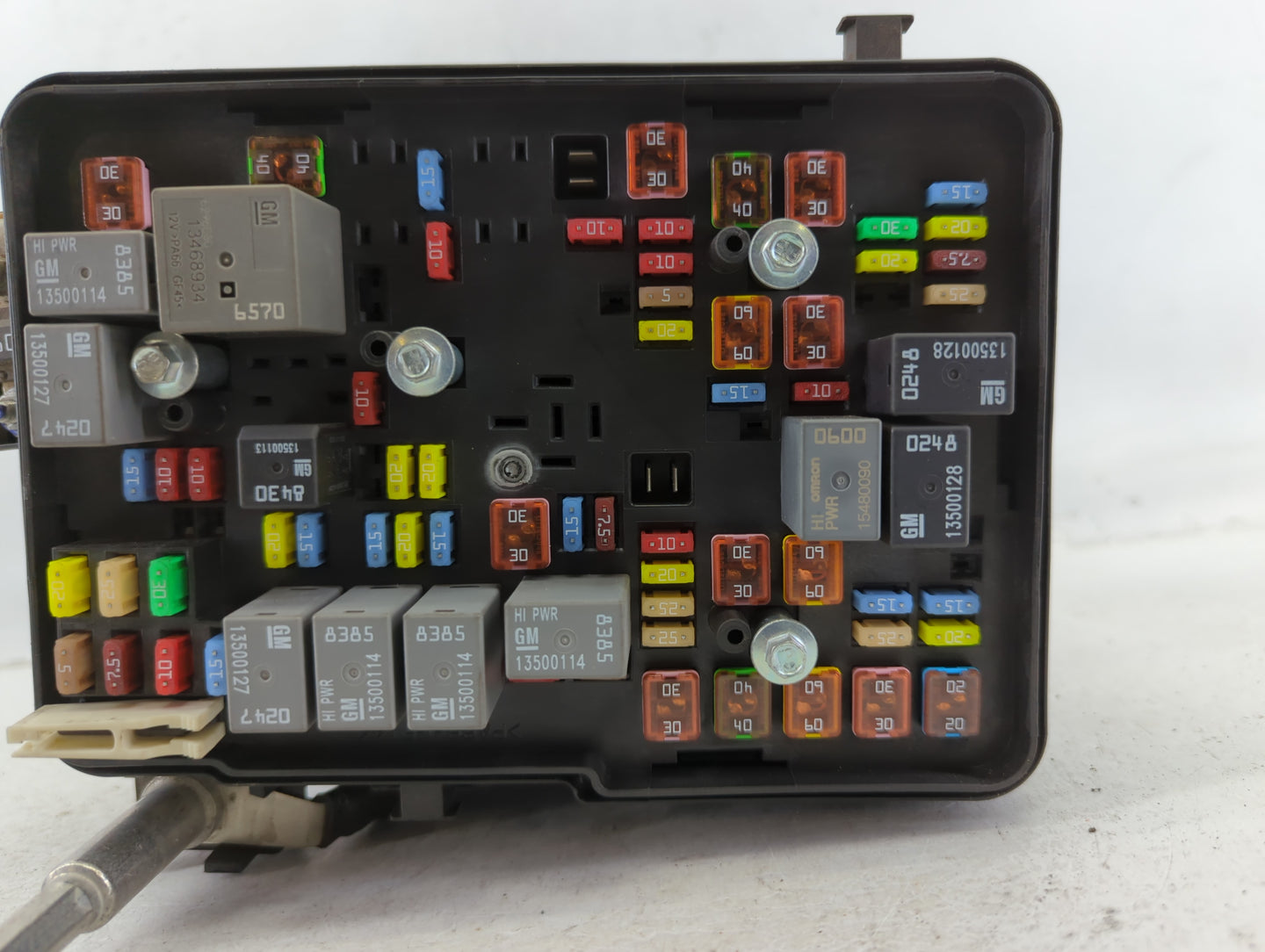 2016-2017 Chevrolet Equinox Fusebox Fuse Box Panel Relay Module P/N:84080470 01 Fits Fits 2016 2017 OEM Used Auto Parts - Oe