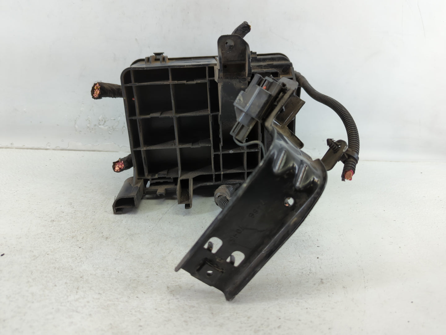 2016-2017 Chevrolet Equinox Fusebox Fuse Box Panel Relay Module P/N:84080470 01 Fits Fits 2016 2017 OEM Used Auto Parts - Oe