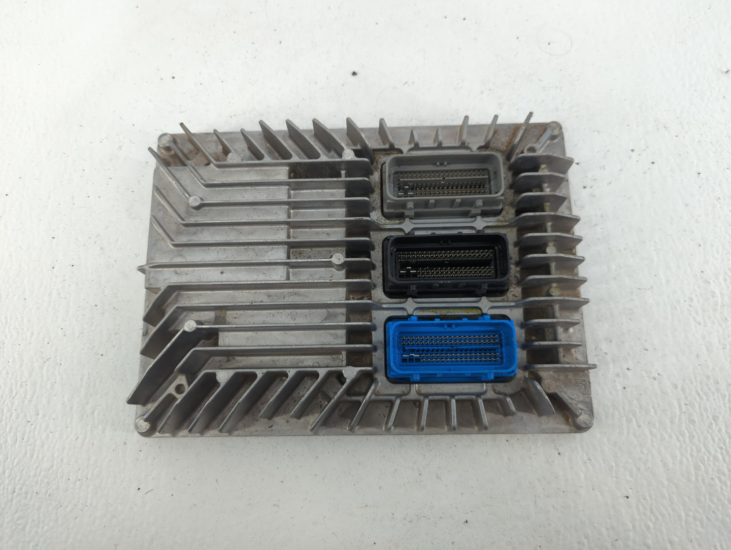 2017 Chevrolet Equinox PCM Engine Control Computer ECU ECM PCU OEM P/N:12667002 E39A 12667189 Fits Fits 2018 2019 2020 OEM U