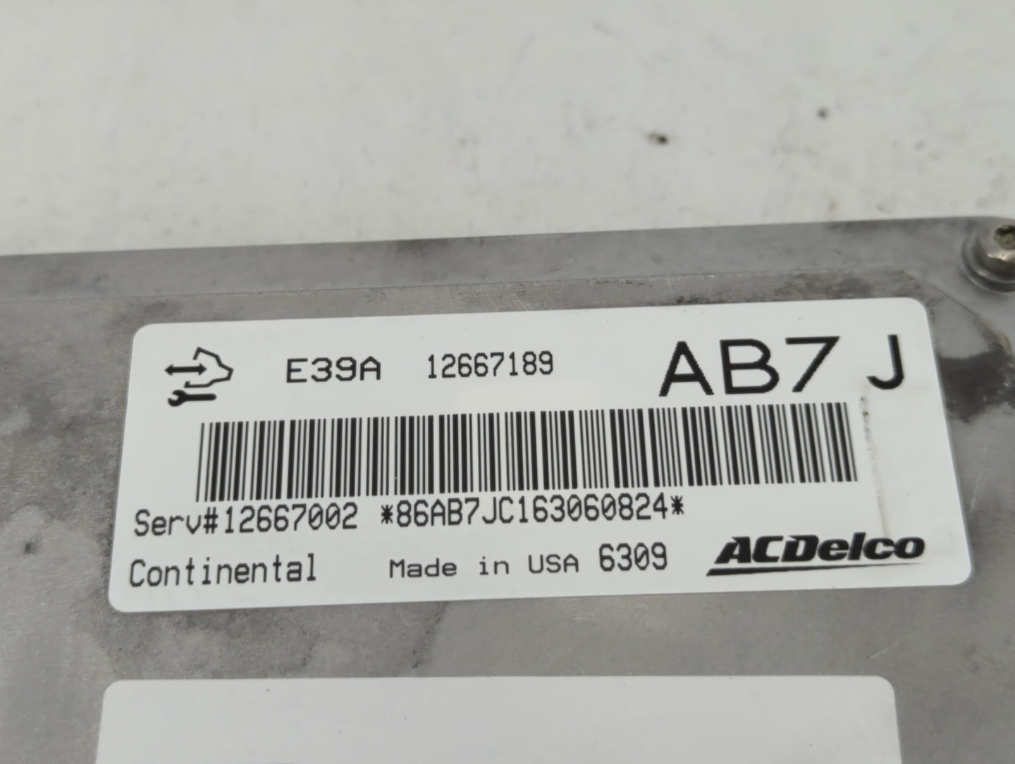 2017 Chevrolet Equinox PCM Engine Control Computer ECU ECM PCU OEM P/N:12667189 Fits Fits 2018 2019 2020 OEM Used Auto Parts