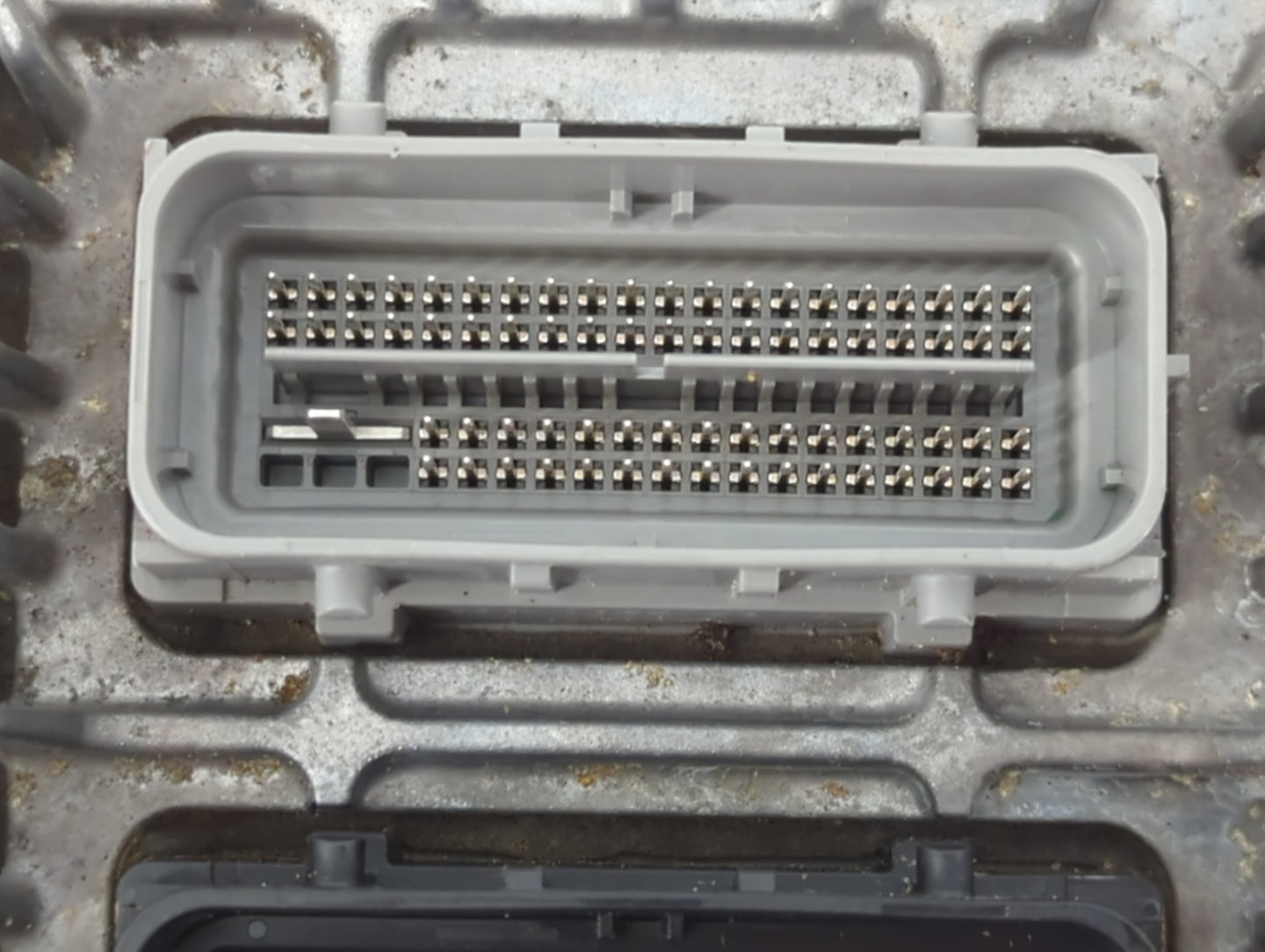 2017 Chevrolet Equinox PCM Engine Control Computer ECU ECM PCU OEM P/N:12667189 Fits Fits 2018 2019 2020 OEM Used Auto Parts