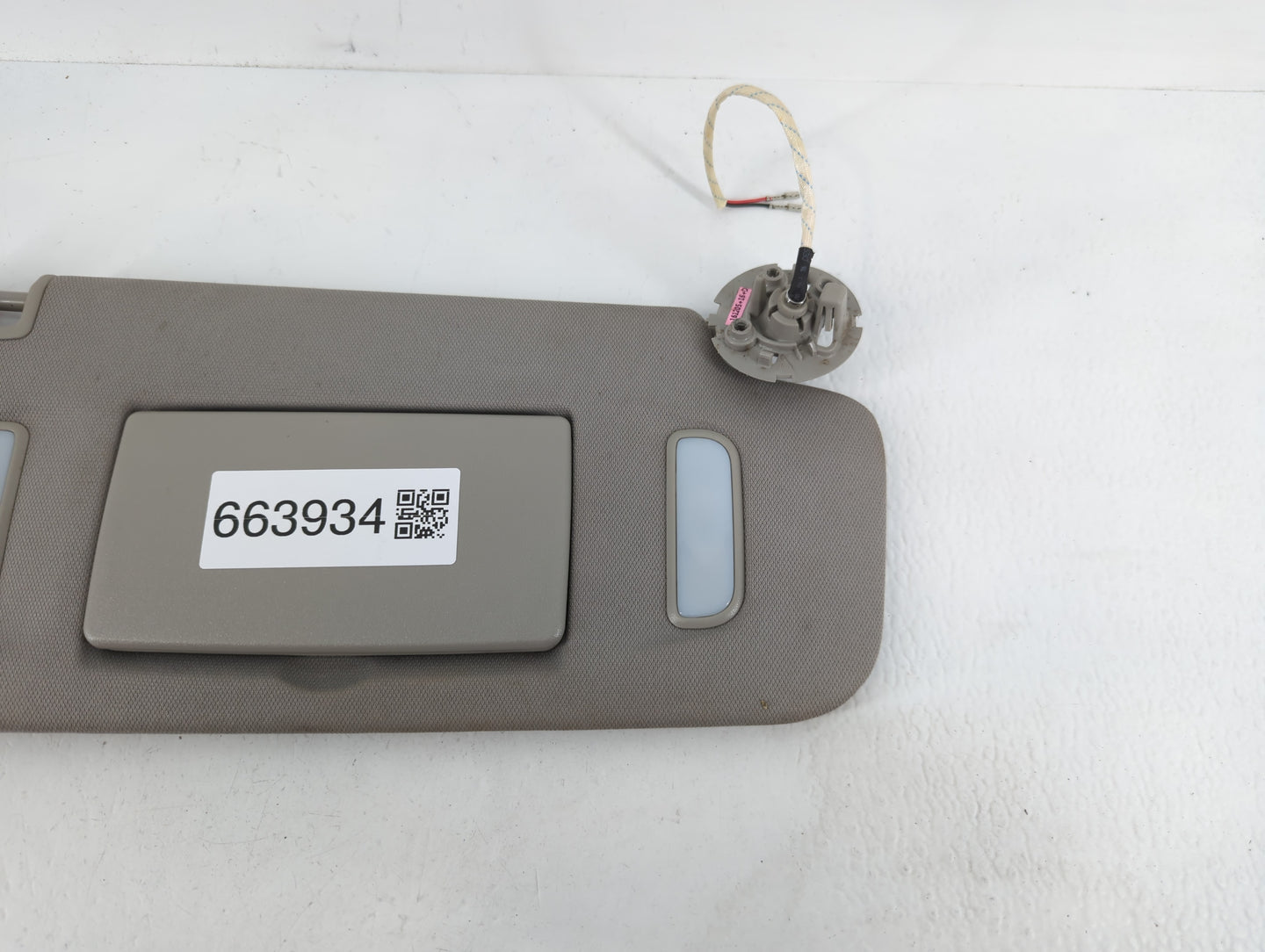 2010-2017 Chevrolet Equinox Sun Visor Shade Replacement Passenger Right Mirror Fits Fits 2010 2011 2012 2013 2014 2015 2016 