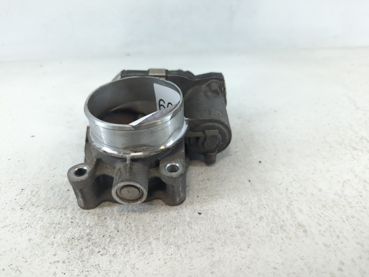2016-2017 Chevrolet Equinox Throttle Body P/N:12669146AA Fits Fits 2016 2017 OEM Used Auto Parts - Oemusedautoparts1.com