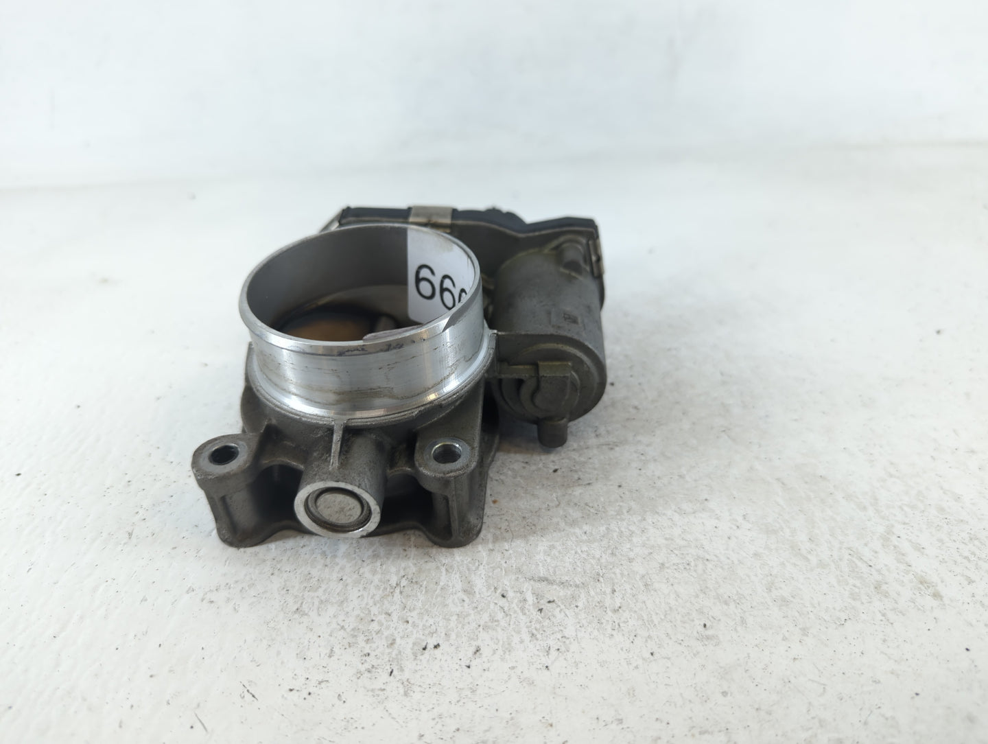 2016-2017 Chevrolet Equinox Throttle Body P/N:12670834AA Fits Fits 2016 2017 OEM Used Auto Parts - Oemusedautoparts1.com