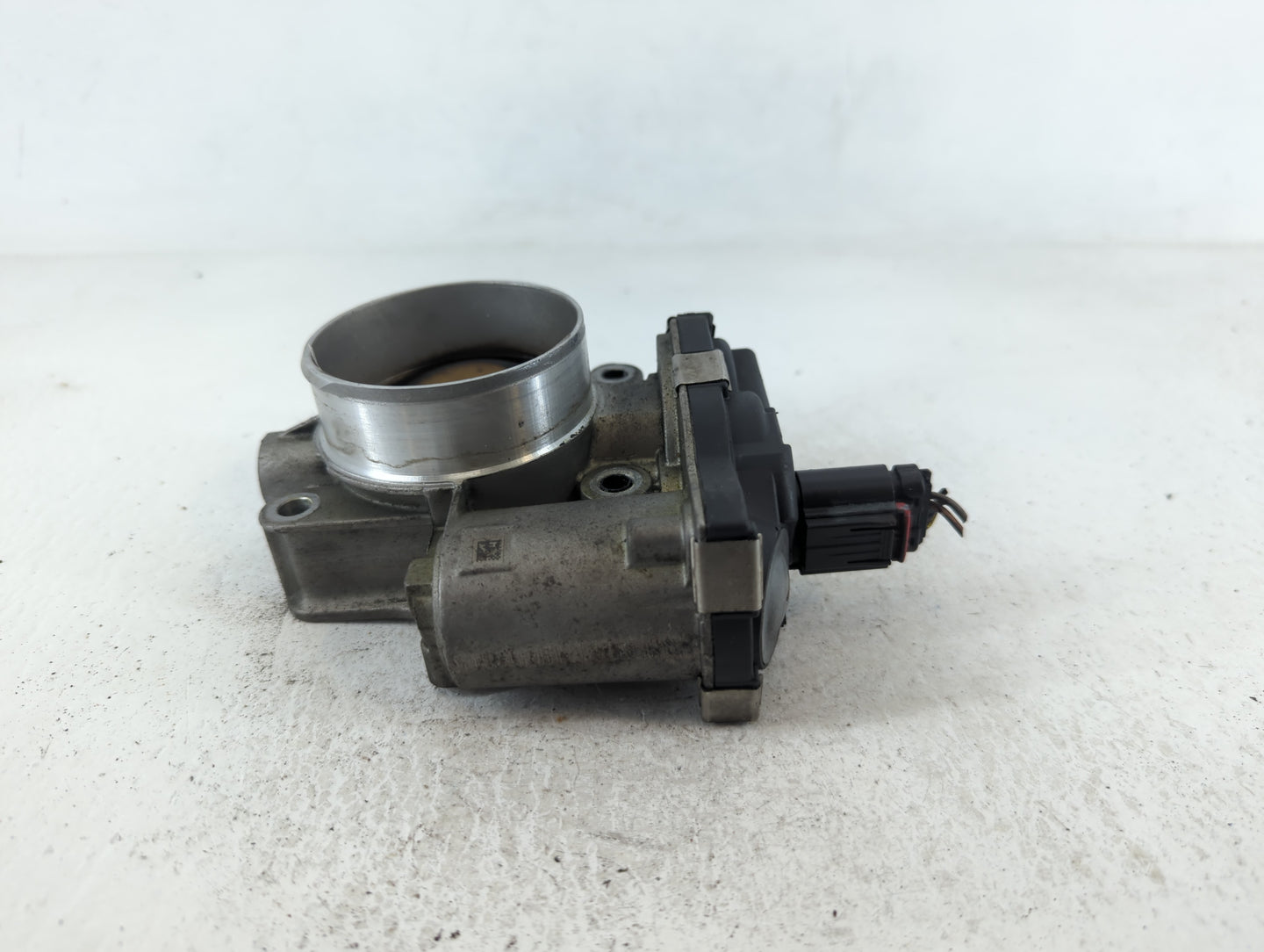 2016-2017 Chevrolet Equinox Throttle Body P/N:12670834AA Fits Fits 2016 2017 OEM Used Auto Parts - Oemusedautoparts1.com