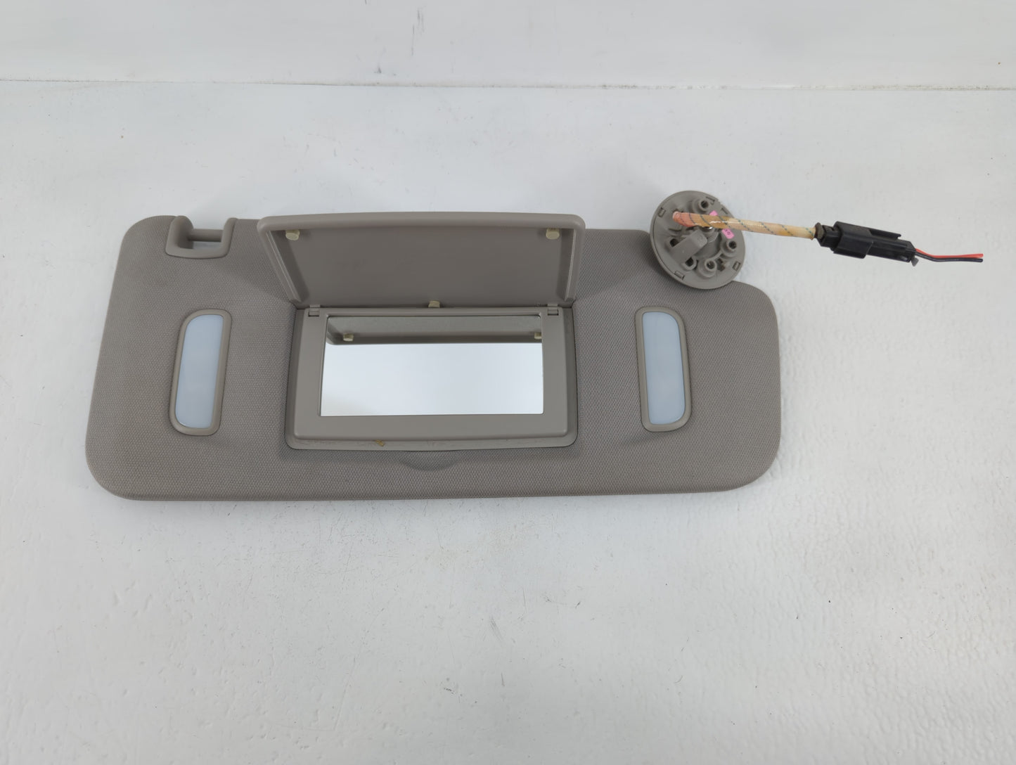 2010-2017 Chevrolet Equinox Sun Visor Shade Replacement Passenger Right Mirror Fits Fits 2010 2011 2012 2013 2014 2015 2016 