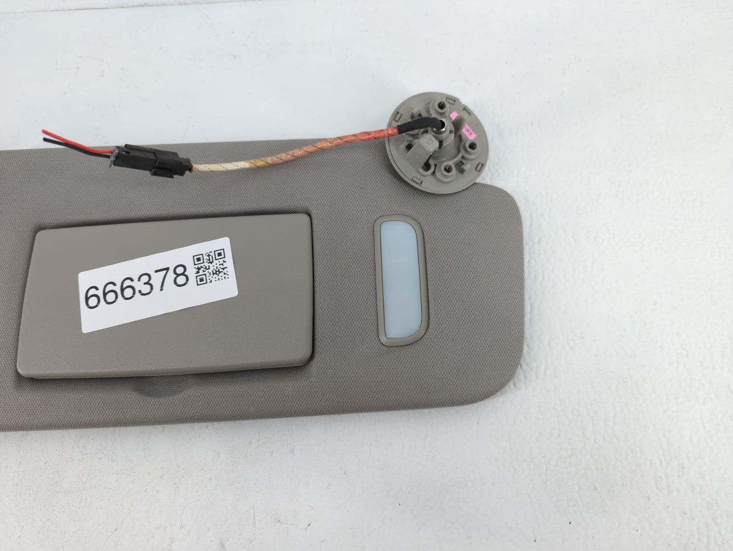 2010-2017 Chevrolet Equinox Sun Visor Shade Replacement Passenger Right Mirror Fits Fits 2010 2011 2012 2013 2014 2015 2016 