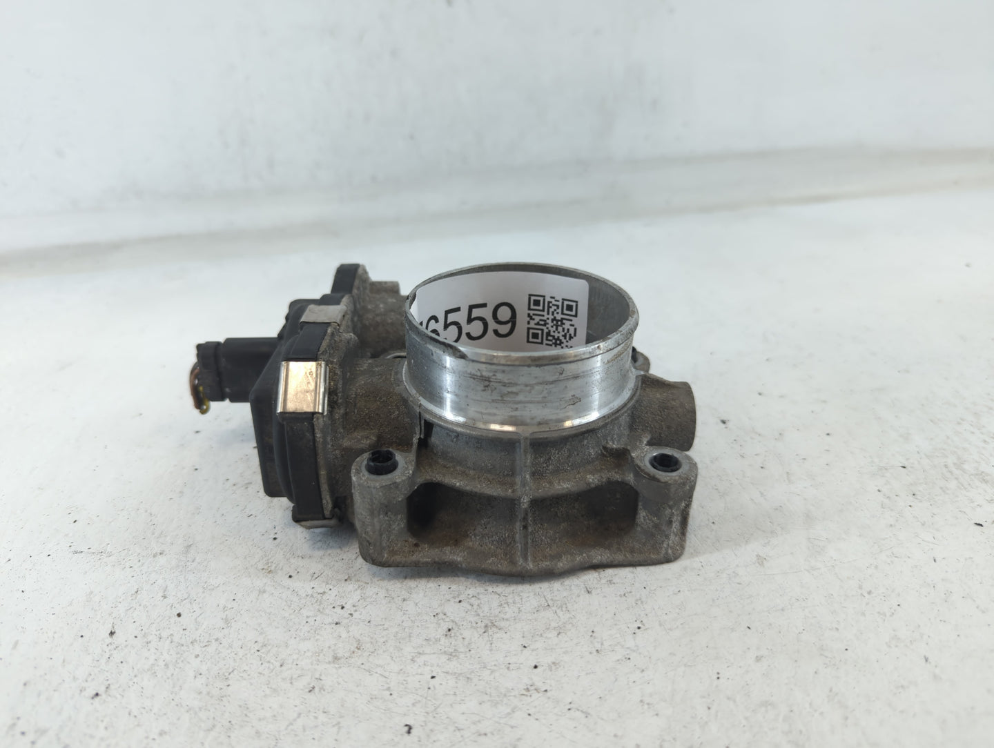 2016-2017 Chevrolet Equinox Throttle Body P/N:12670834AA Fits Fits 2016 2017 OEM Used Auto Parts - Oemusedautoparts1.com