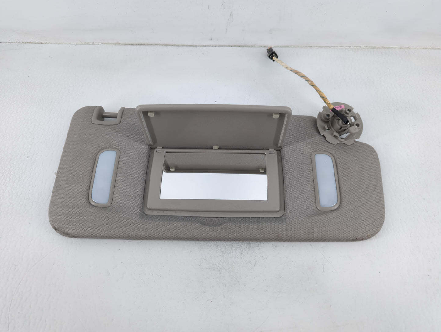 2010-2017 Chevrolet Equinox Sun Visor Shade Replacement Passenger Right Mirror Fits Fits 2010 2011 2012 2013 2014 2015 2016 