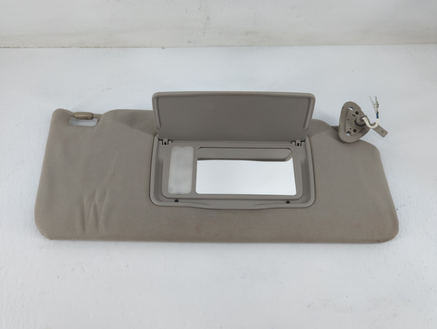 2010-2017 Chevrolet Equinox Sun Visor Shade Replacement Passenger Right Mirror Fits Fits 2010 2011 2012 2013 2014 2015 2016 