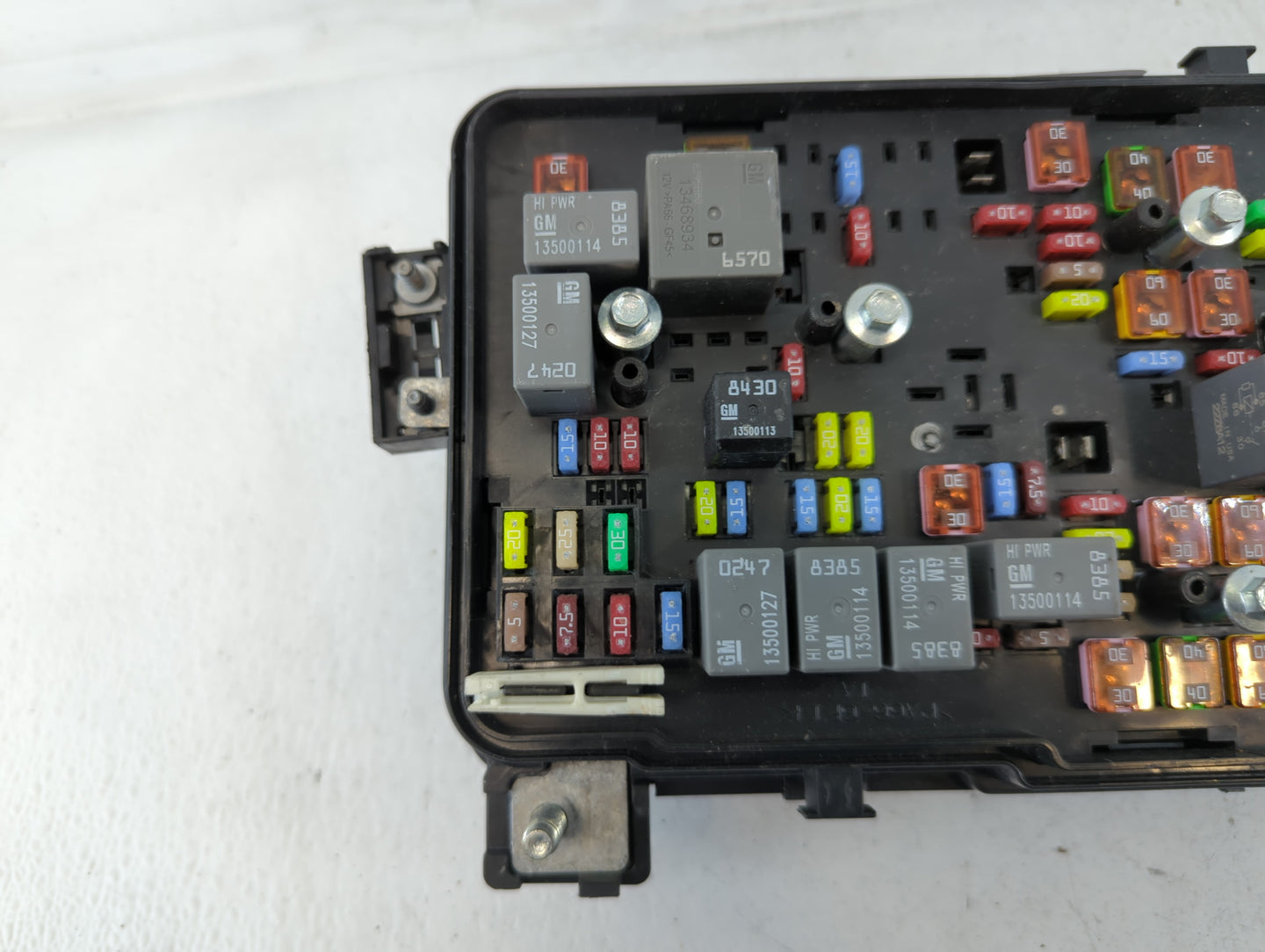 2016-2017 Chevrolet Equinox Fusebox Fuse Box Panel Relay Module Fits Fits 2016 2017 OEM Used Auto Parts - Oemusedautoparts1.