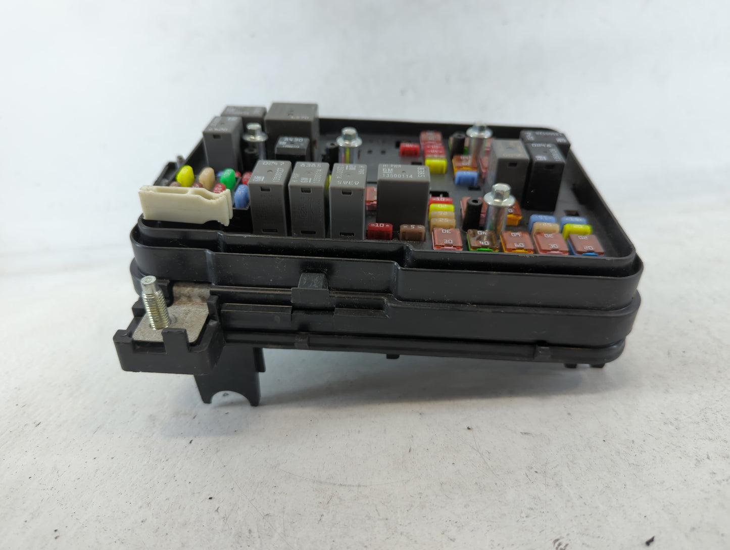 2016-2017 Chevrolet Equinox Fusebox Fuse Box Panel Relay Module Fits Fits 2016 2017 OEM Used Auto Parts - Oemusedautoparts1.