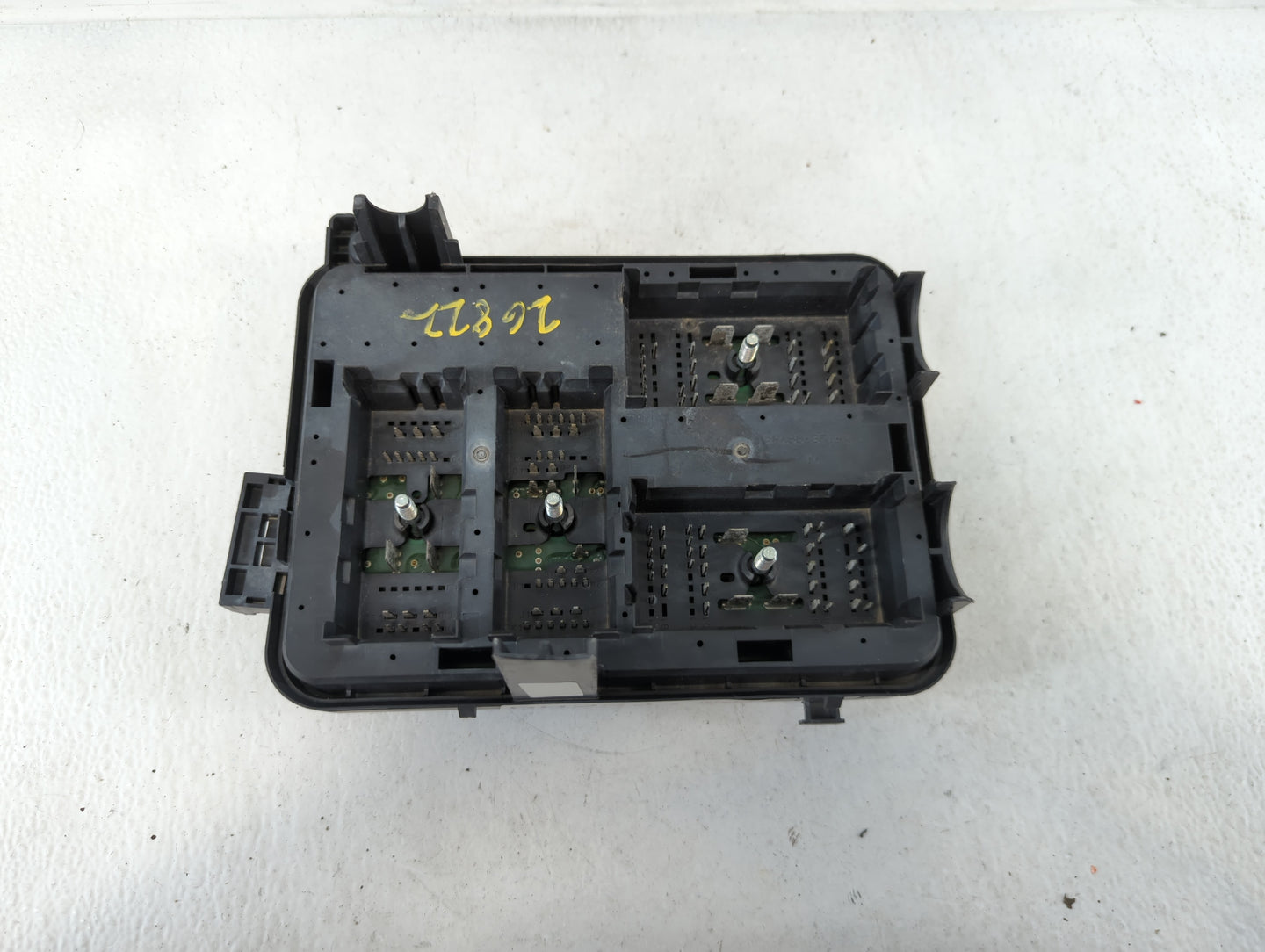 2016-2017 Chevrolet Equinox Fusebox Fuse Box Panel Relay Module Fits Fits 2016 2017 OEM Used Auto Parts - Oemusedautoparts1.
