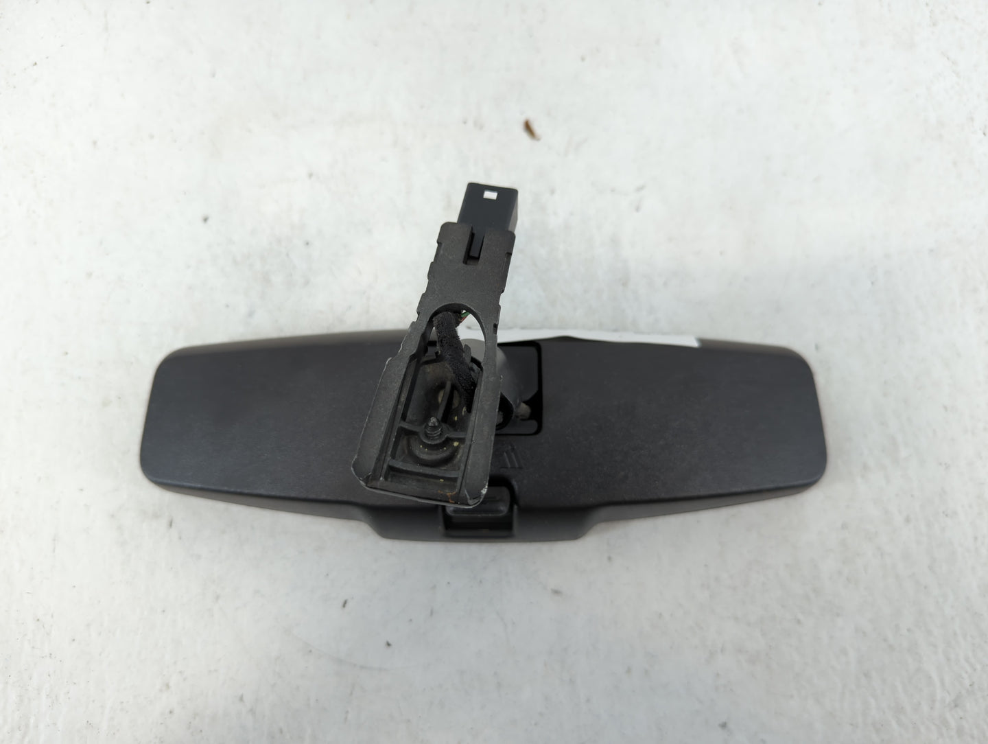 2010-2017 Chevrolet Equinox Interior Rear View Mirror Replacement OEM P/N:E11046392 Fits OEM Used Auto Parts - Oemusedautopa