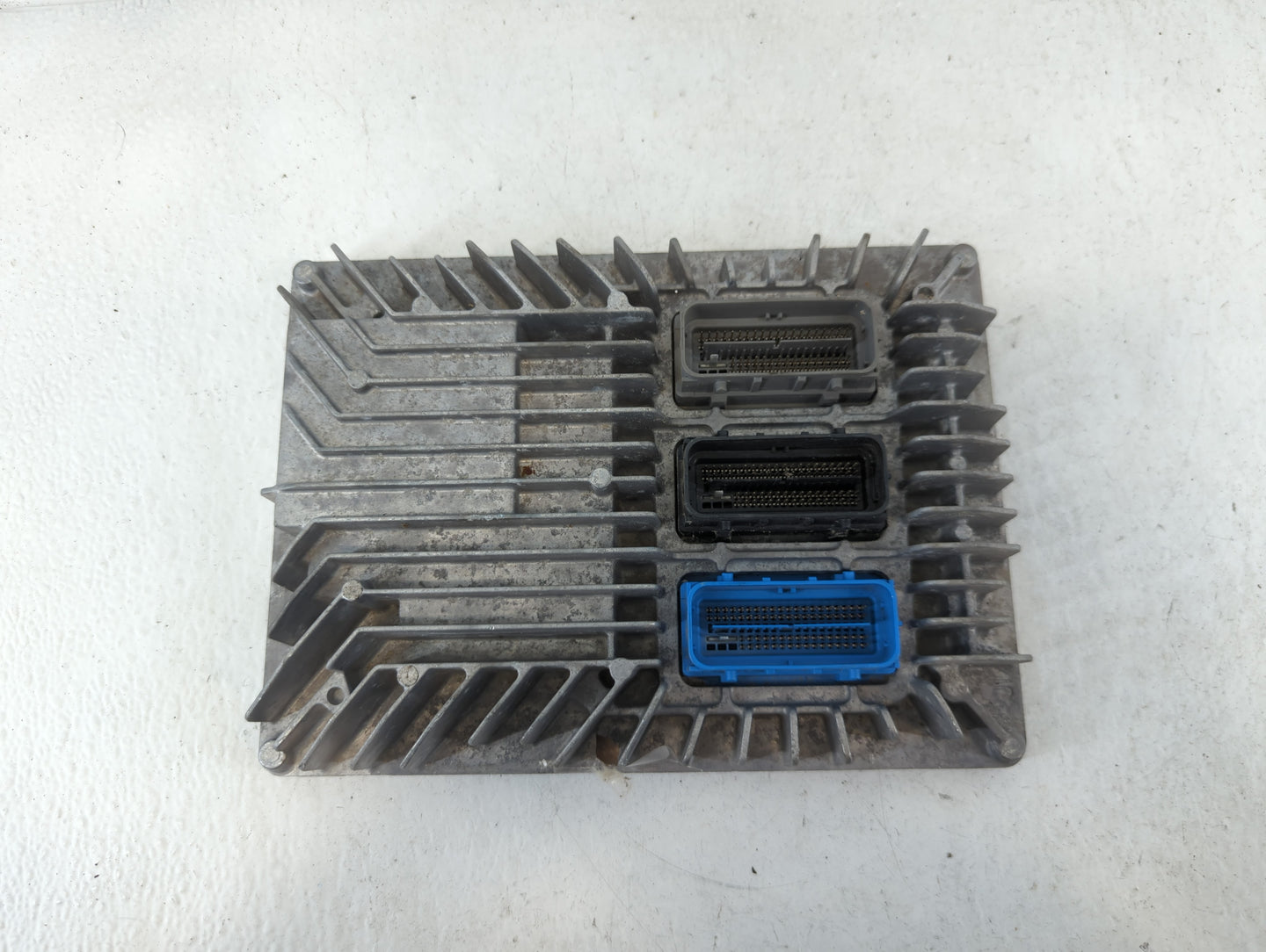2017 Chevrolet Equinox PCM Engine Control Computer ECU ECM PCU OEM P/N:12667189 E39A 12667189 Fits Fits 2018 2019 2020 OEM U