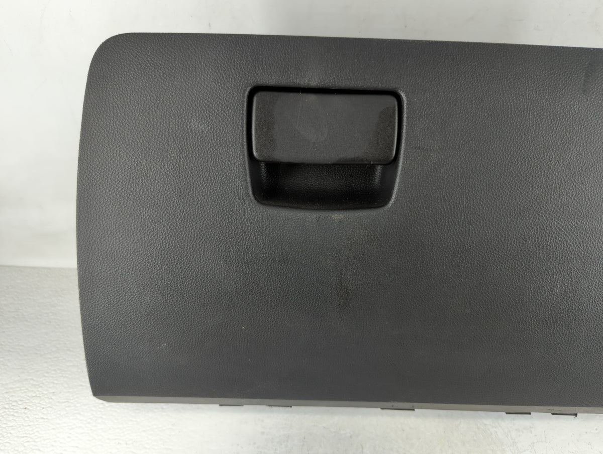 2017 Chevrolet Equinox Passenger Glove Box Door Storage Compartment 693825 - Oemusedautoparts1.com