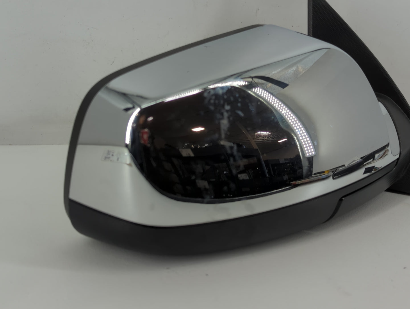 2016-2017 Chevrolet Equinox Passenger Side View Mirror - Right Door Mirror OEM Used - Oemusedautoparts1.com
