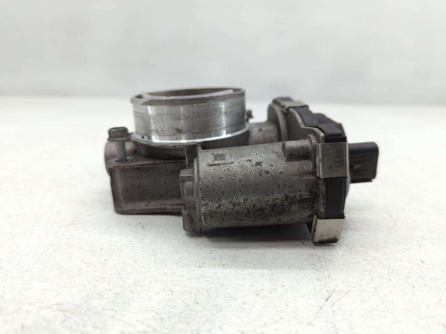 2016-2017 Chevrolet Equinox Throttle Body P/N:12669146AA Fits Fits 2016 2017 OEM Used Auto Parts - Oemusedautoparts1.com