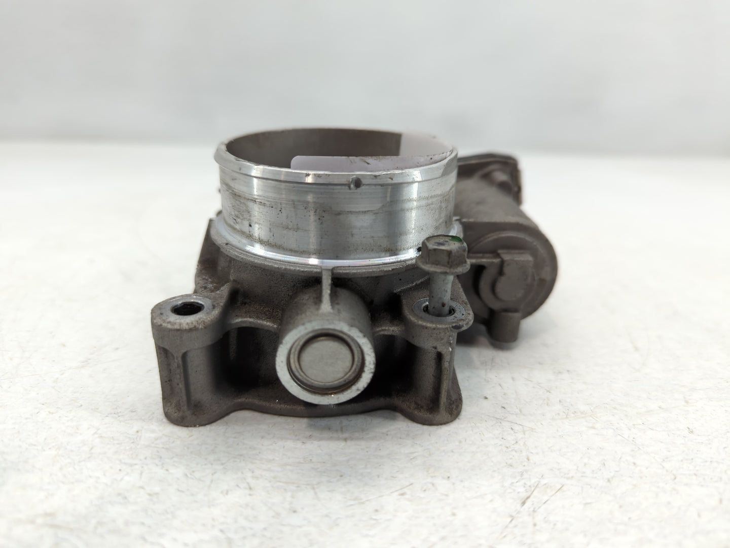 2016-2017 Chevrolet Equinox Throttle Body P/N:12669146AA Fits Fits 2016 2017 OEM Used Auto Parts - Oemusedautoparts1.com