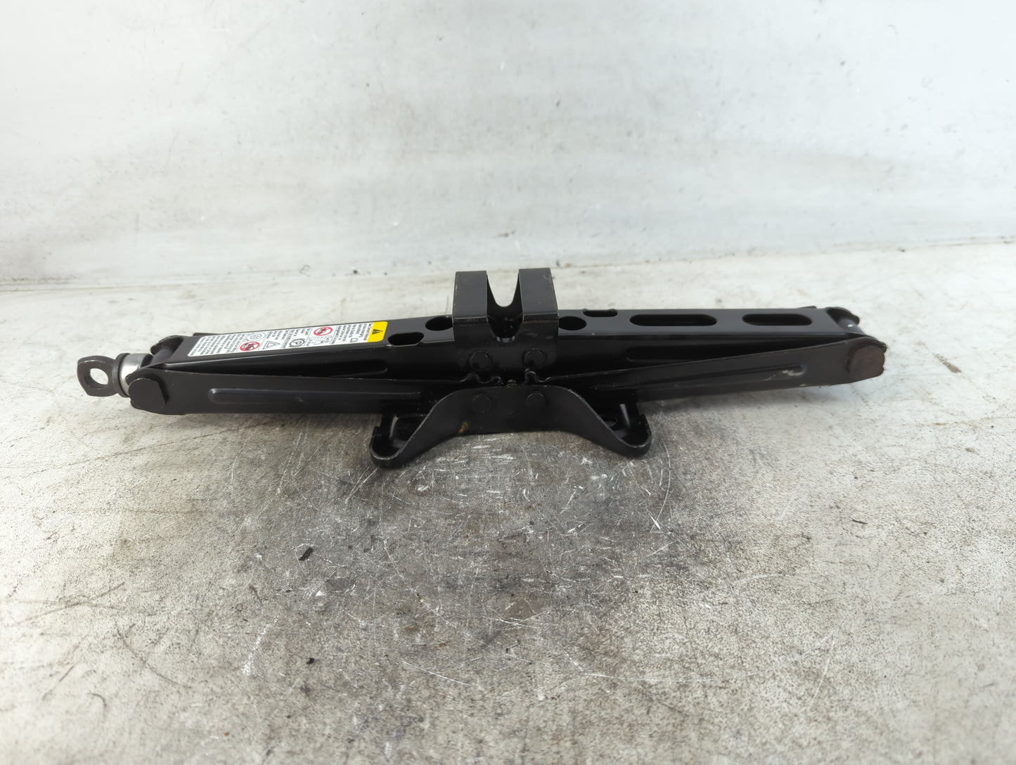 2017 Chevrolet Equinox Spare Scissor Car Jack - Oemusedautoparts1.com