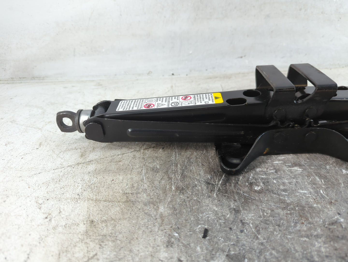 2017 Chevrolet Equinox Spare Scissor Car Jack - Oemusedautoparts1.com