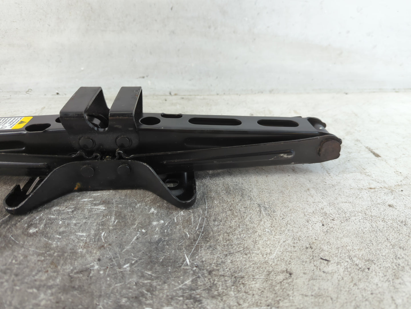 2017 Chevrolet Equinox Spare Scissor Car Jack 791505 - Oemusedautoparts1.com