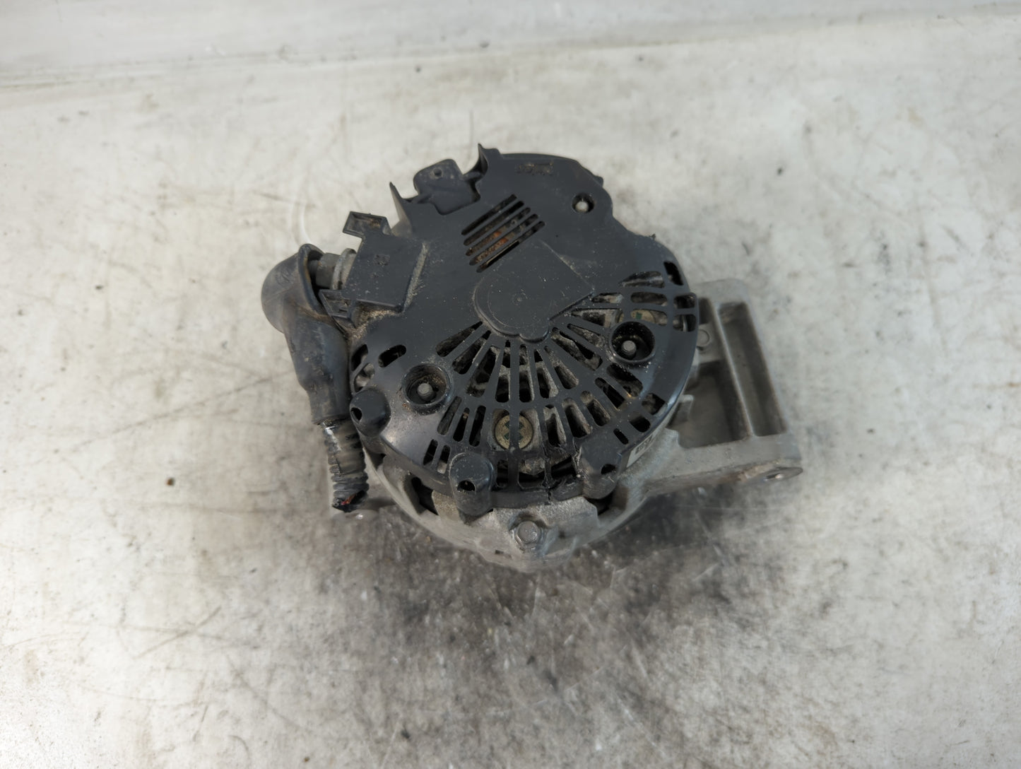 2010-2017 Chevrolet Equinox Alternator Replacement Generator Charging Assembly Engine OEM P/N:2620360 13588328 Fits OEM Used