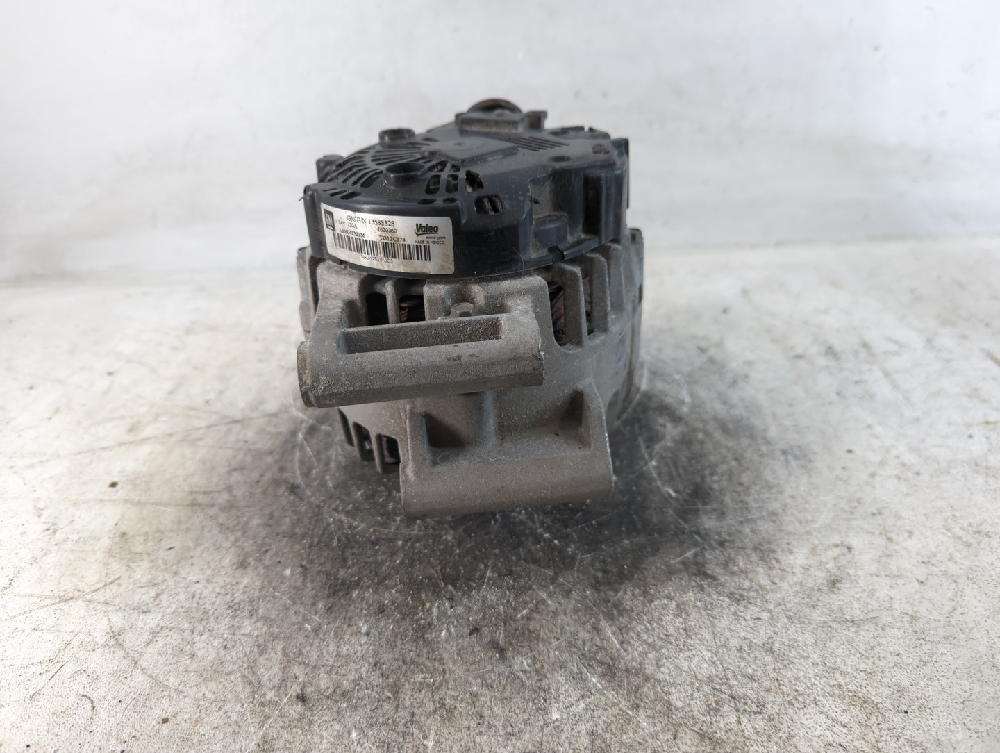 2010-2017 Chevrolet Equinox Alternator Replacement Generator Charging Assembly Engine OEM P/N:2620360 13588328 Fits OEM Used