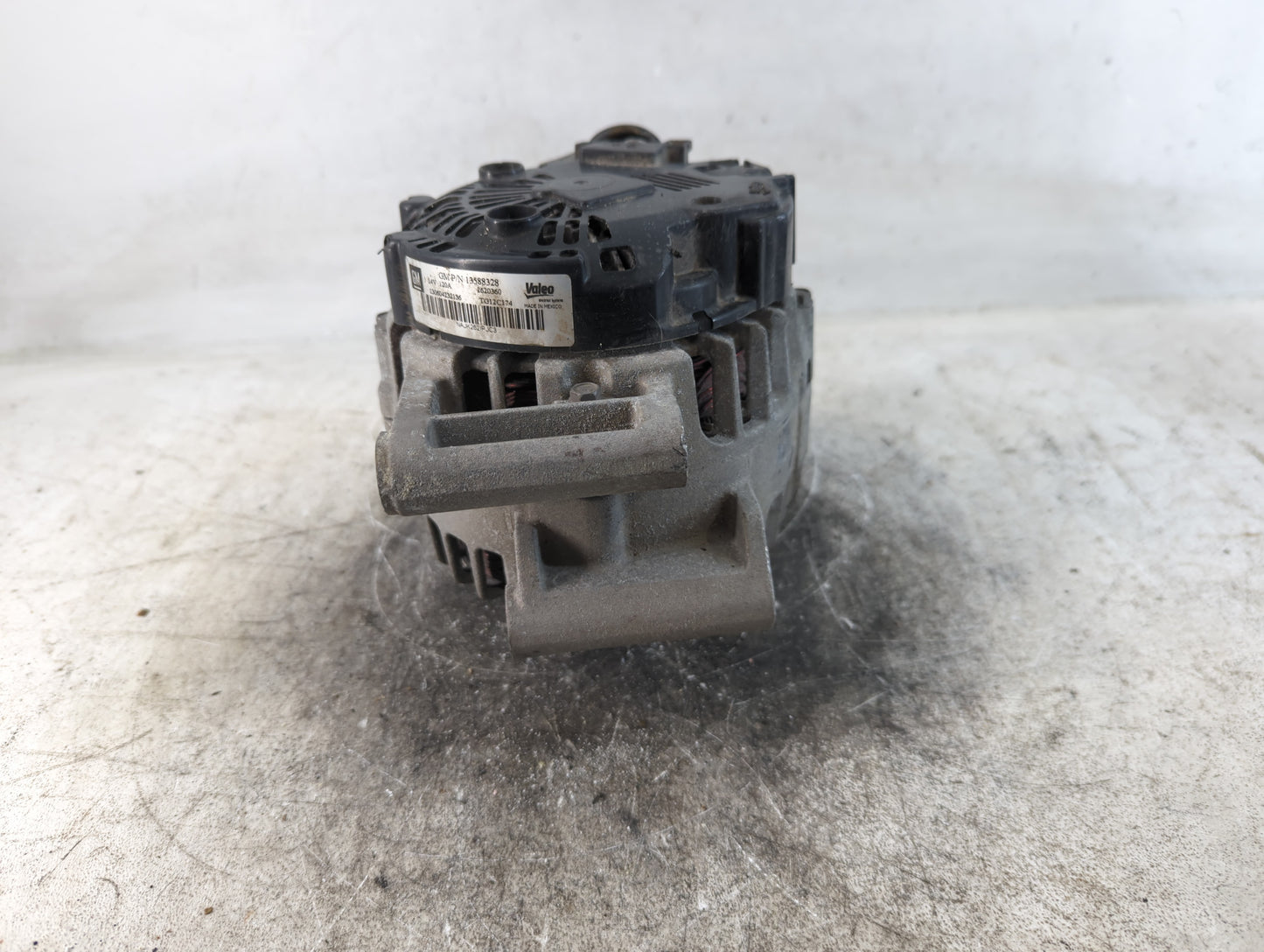 2010-2017 Chevrolet Equinox Alternator Replacement Generator Charging Assembly Engine OEM P/N:2620360 13588328 Fits OEM Used