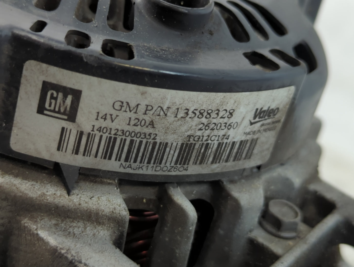 2010-2017 Chevrolet Equinox Alternator Replacement Generator Charging Assembly Engine OEM P/N:13588328 Fits OEM Used Auto Pa