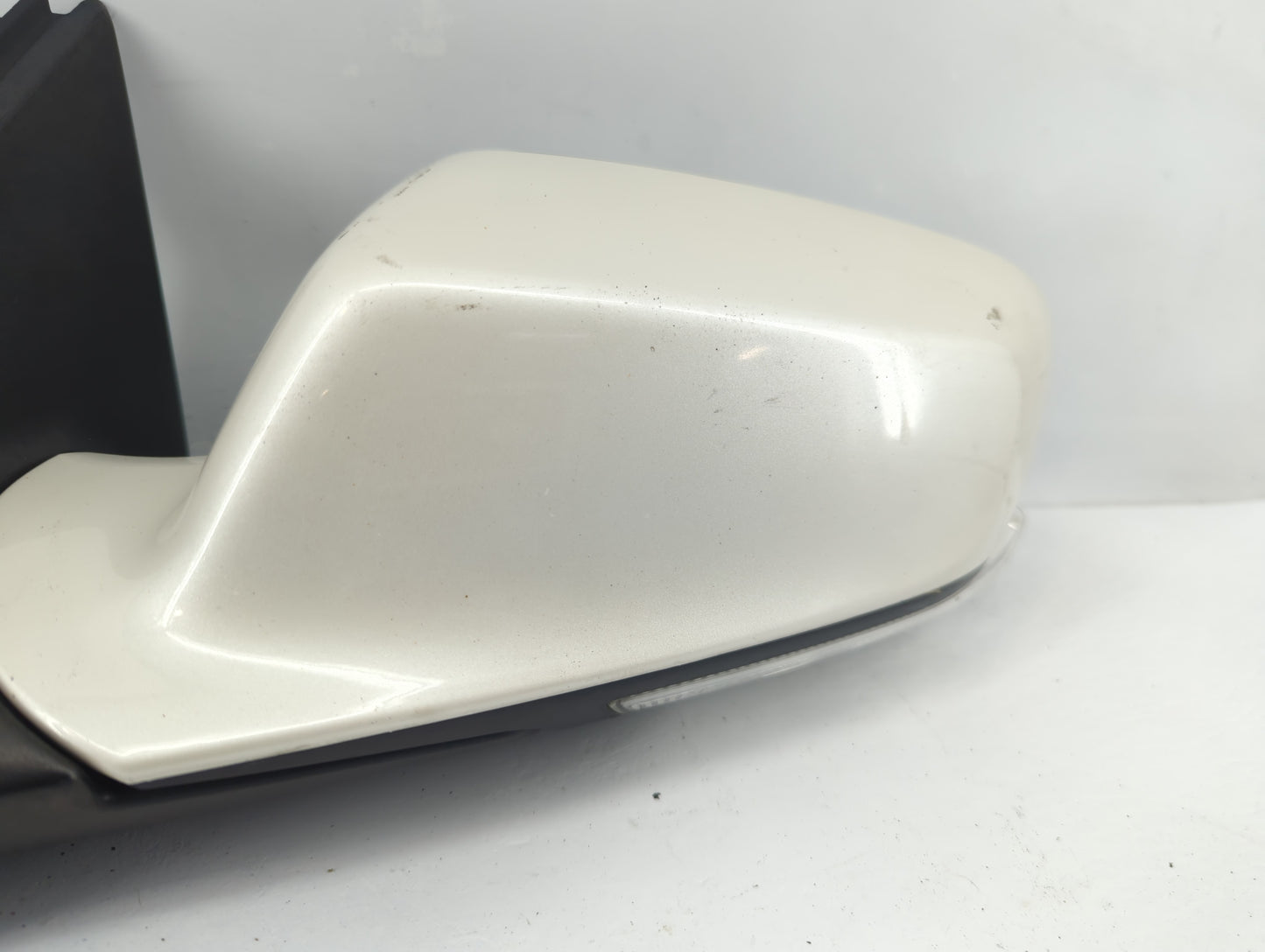 2015-2017 Chevrolet Equinox Driver Side View Mirror - Left Door Mirror OEM Used - Oemusedautoparts1.com