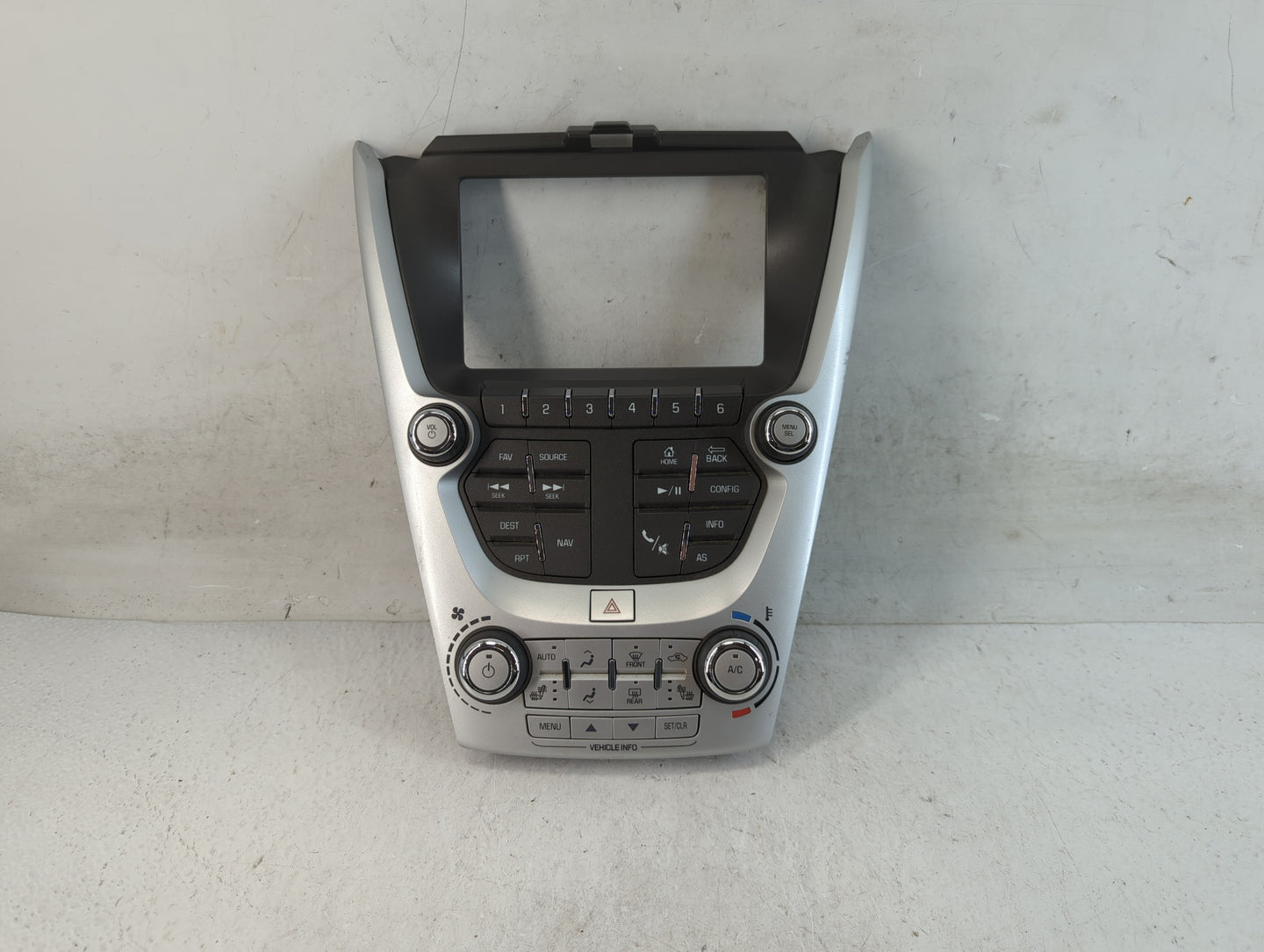 2016-2017 Chevrolet Equinox Radio AM FM Cd Player Receiver Replacement P/N:84096694 Fits Fits 2016 2017 OEM Used Auto Parts 