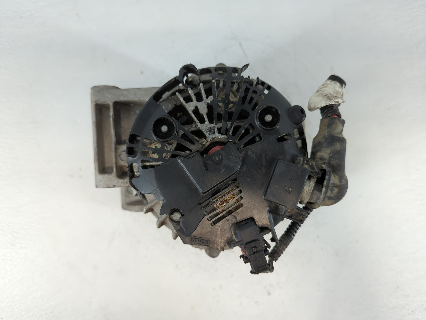 2010-2017 Chevrolet Equinox Alternator Replacement Generator Charging Assembly Engine OEM P/N:13588328 Fits OEM Used Auto Pa