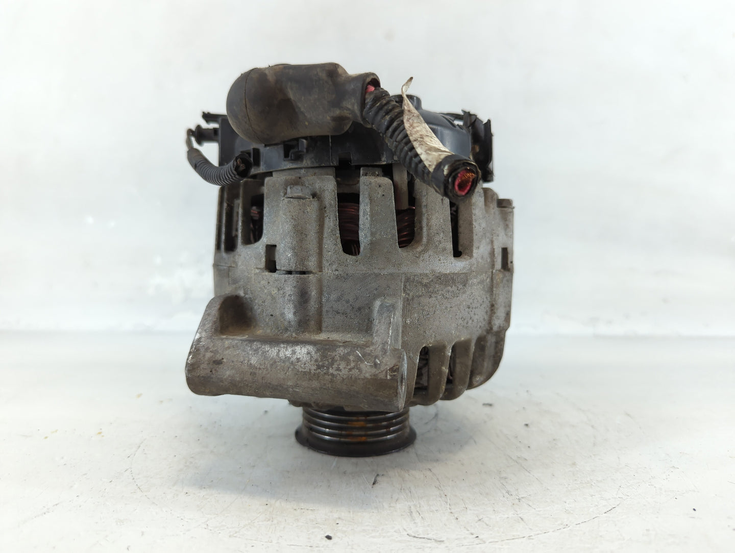 2010-2017 Chevrolet Equinox Alternator Replacement Generator Charging Assembly Engine OEM P/N:13588328 Fits OEM Used Auto Pa
