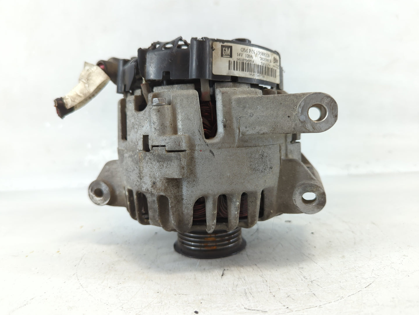 2010-2017 Chevrolet Equinox Alternator Replacement Generator Charging Assembly Engine OEM P/N:13588328 Fits OEM Used Auto Pa