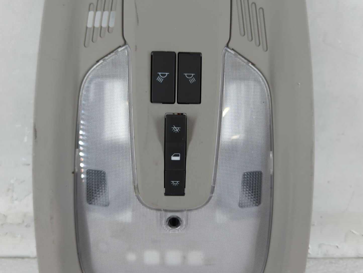 2014-2017 Chevrolet Equinox Overhead Roof Console 924309 - Oemusedautoparts1.com